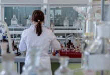 Czy po białej chemii wypadają włosy?