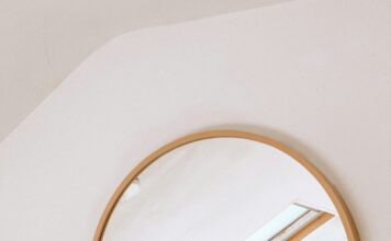 lustro z podświetleniem