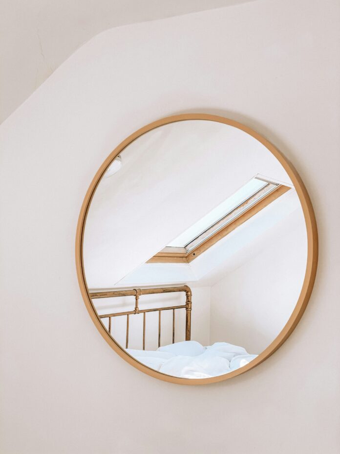 lustro z podświetleniem